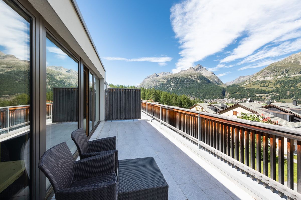 Nira Alpina Hotel