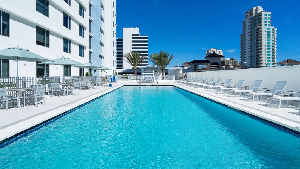 TradeWinds Island Resort — large family beach resort on St. Pete Beach with multiple pools and Gulf access