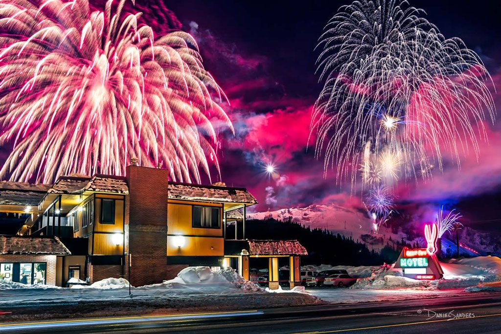 Hampton Inn & Suites Steamboat Springs — modern hotel near the Yampa River, downtown Steamboat Springs Colorado