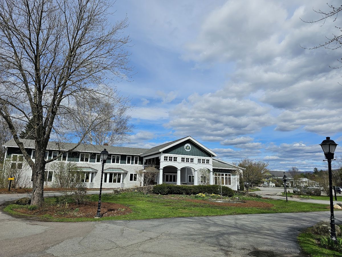 Field Guide Lodge Stowe Vermont — design-forward boutique hotel by Lark Hotels in Stowe Village