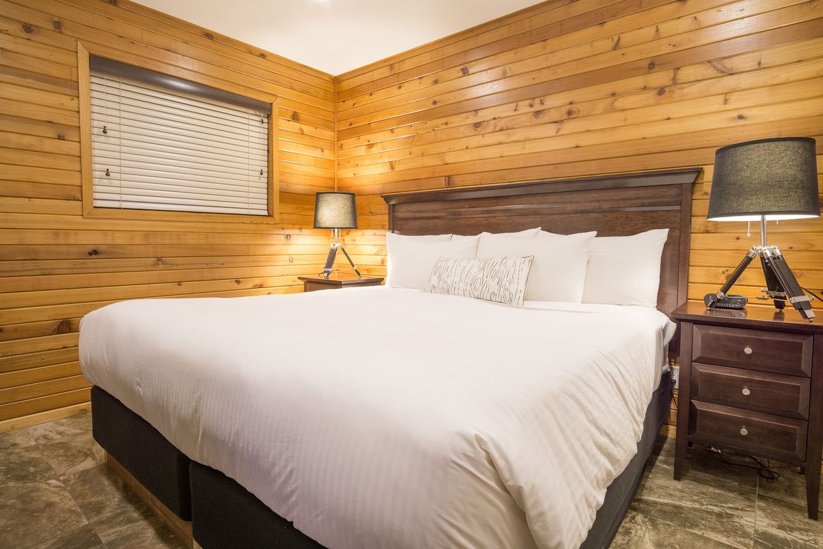 Crystal Cove Beach Resort — Tofino — additional view 2