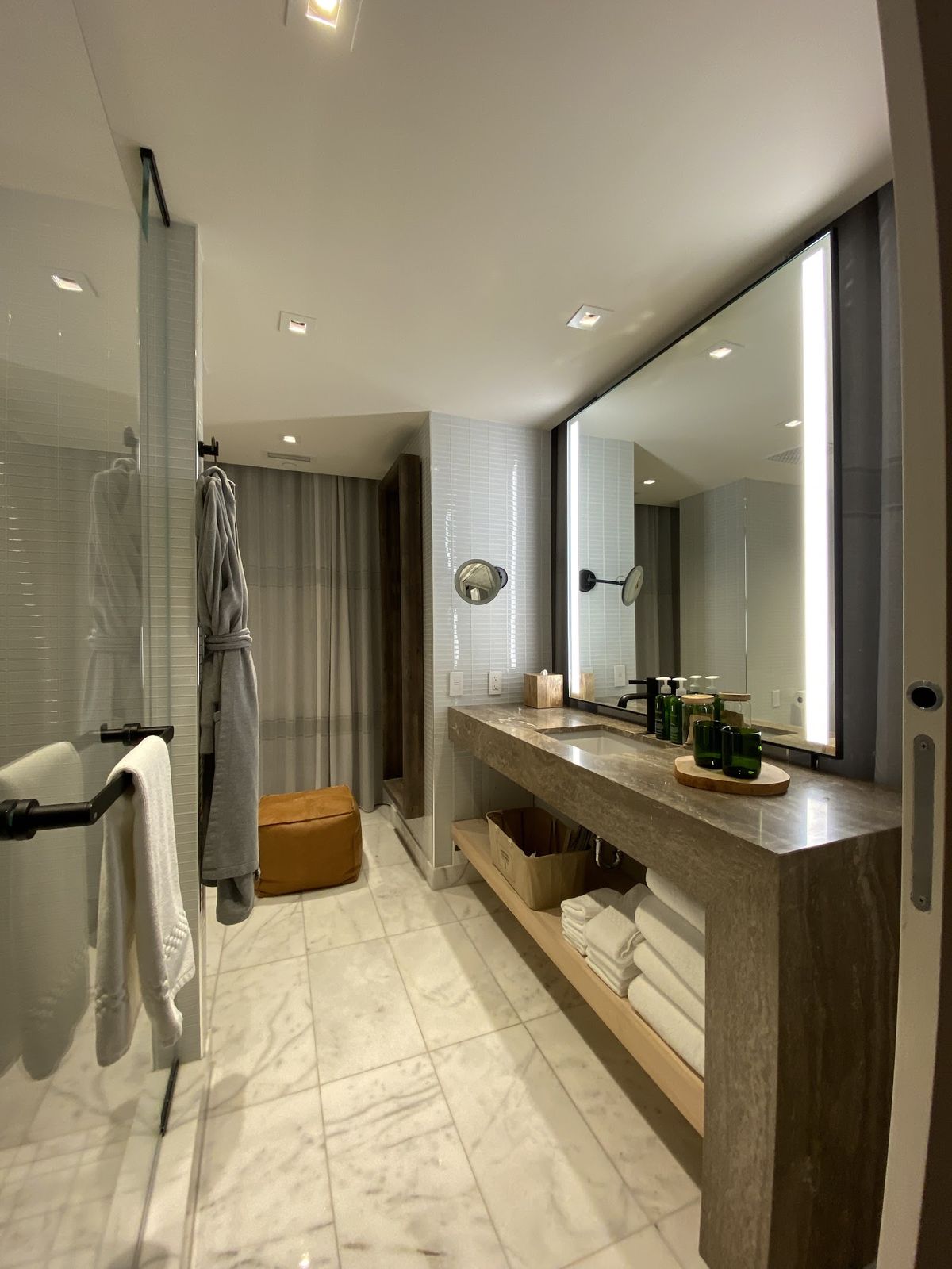 1 Hotel Toronto — Toronto — additional view 4