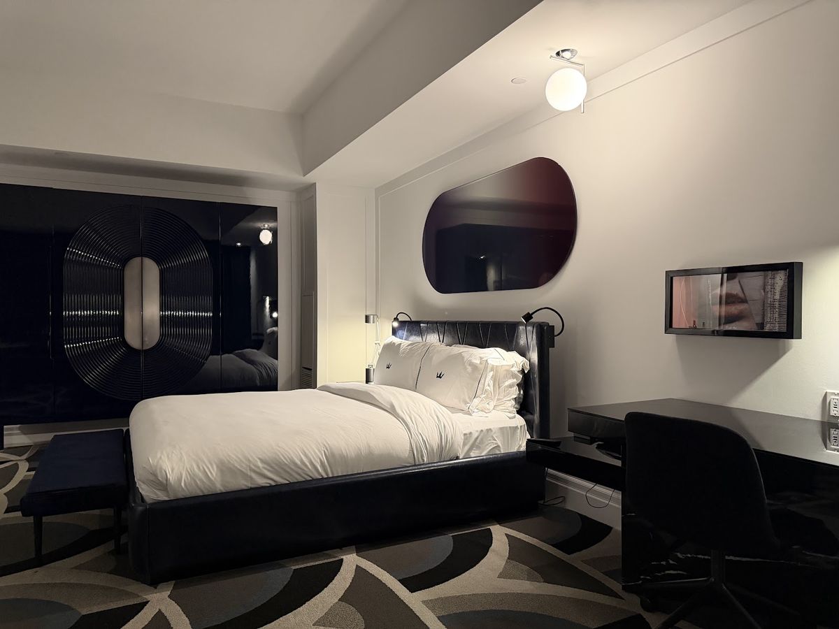 Bisha Hotel Toronto — Toronto — additional view 2