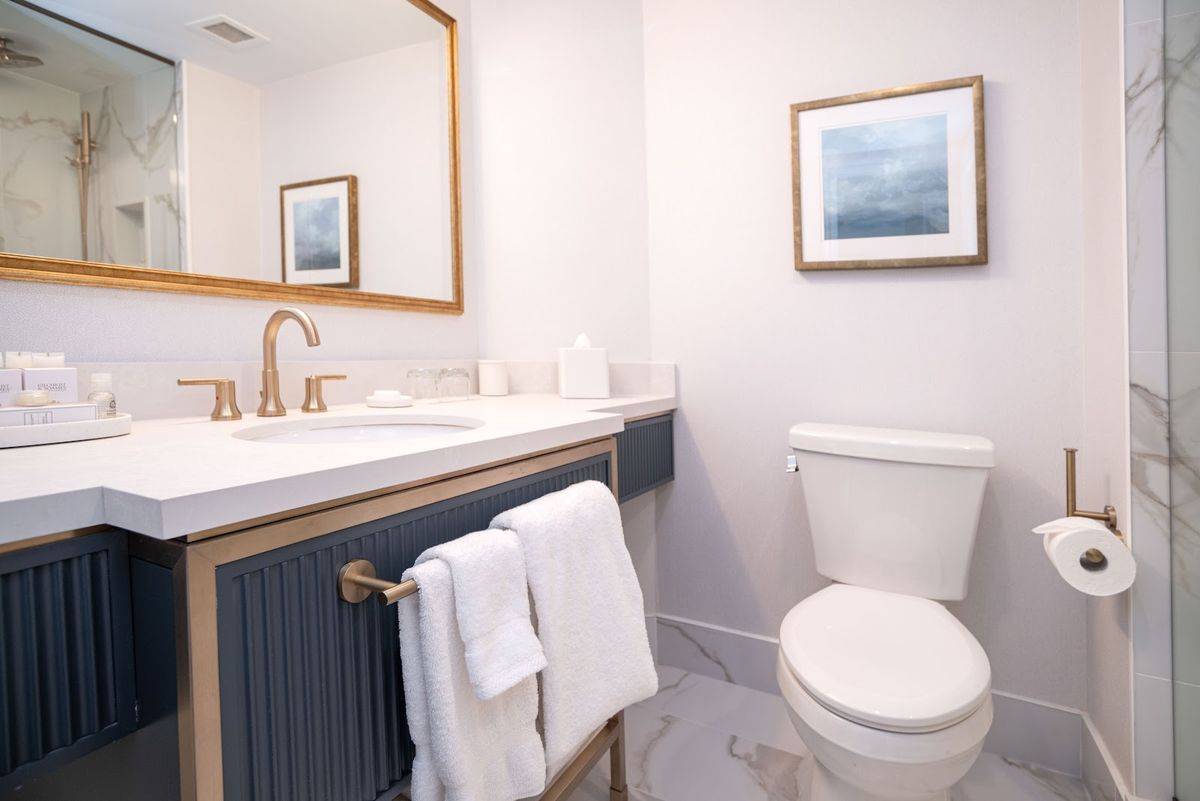 Sutton Place Hotel Vancouver — Vancouver — additional view 4