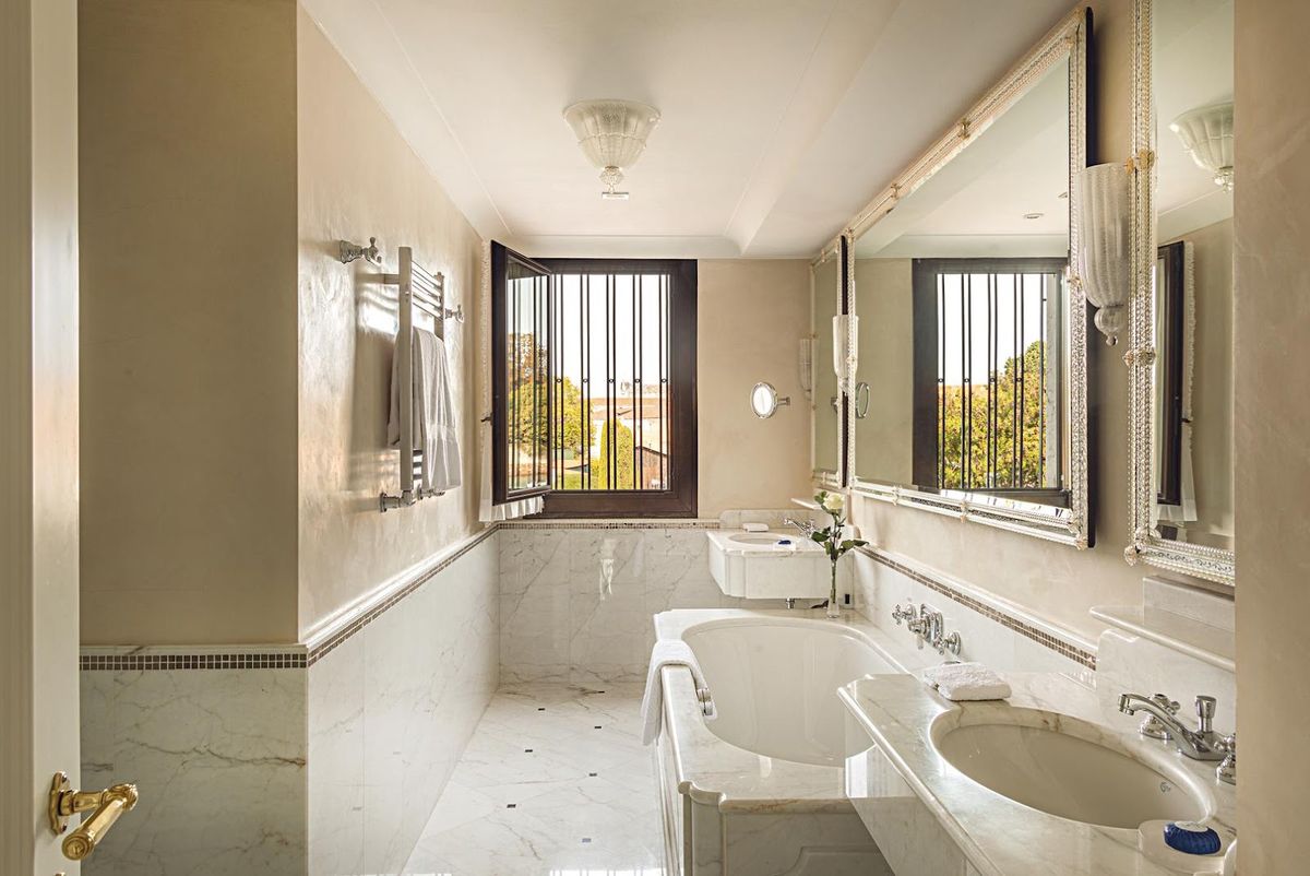 Cipriani Palazzo Vendramin — Venice — additional view 4