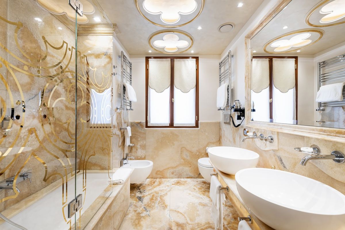 Hotel Monaco & Grand Canal — Venice — additional view 4