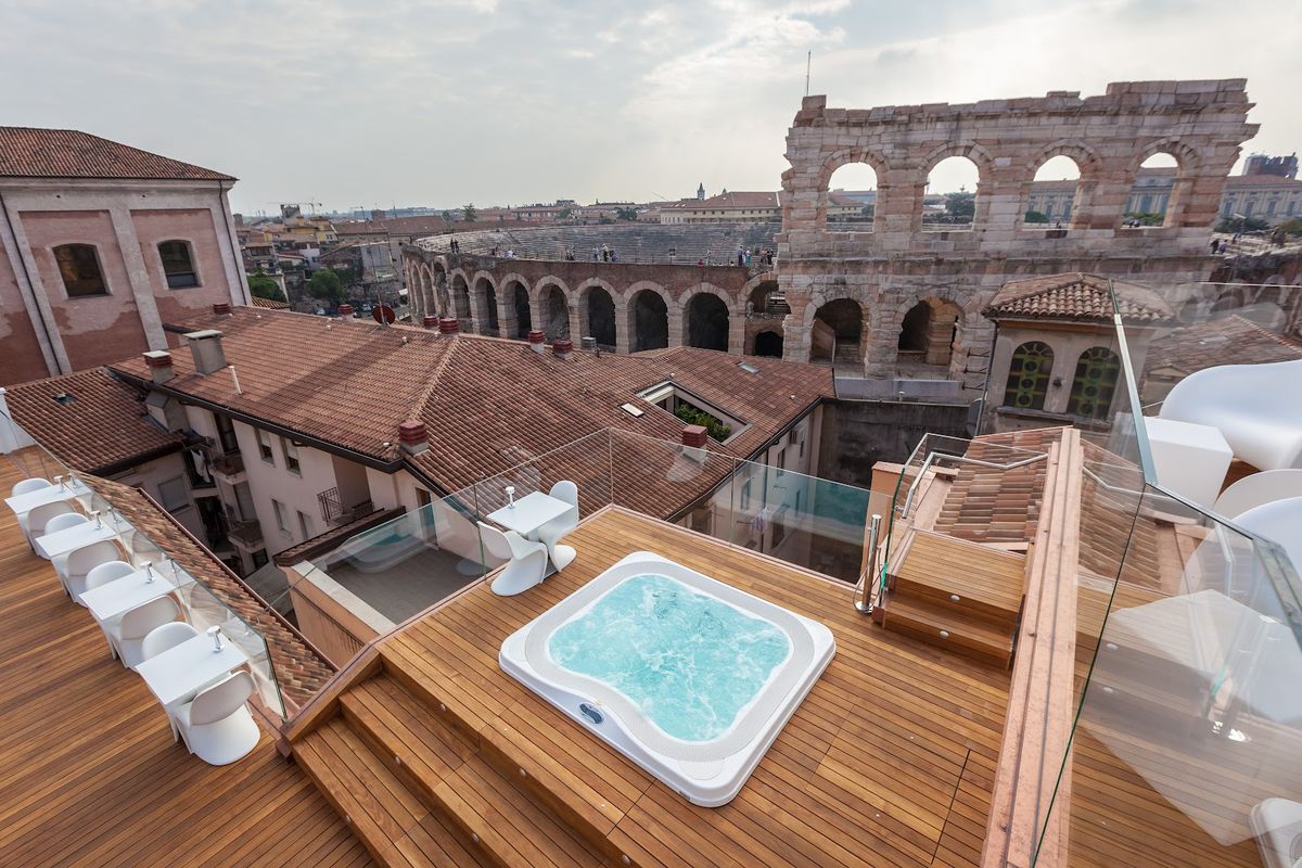 Hotel Leon d'Oro Verona — 4-star hotel in Centro Storico beside Piazza Bra and Verona Arena