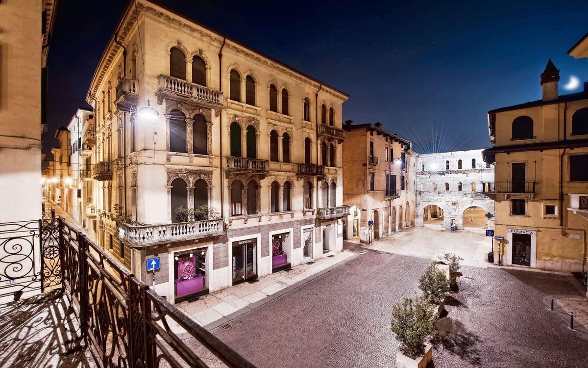 Hotel Milano Spa Verona — luxury hotel beside Verona Arena with rooftop terrace and Arena view restaurant