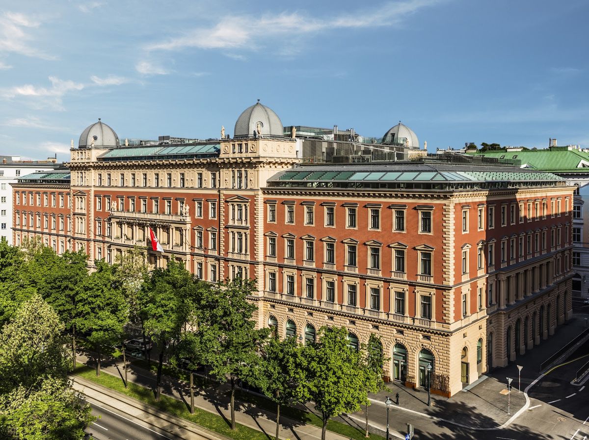 Anantara Palais Hansen Vienna — Theophil Hansen 1873 listed palace facade on Schottenring at the Ringstrasse, formerly Kempinski