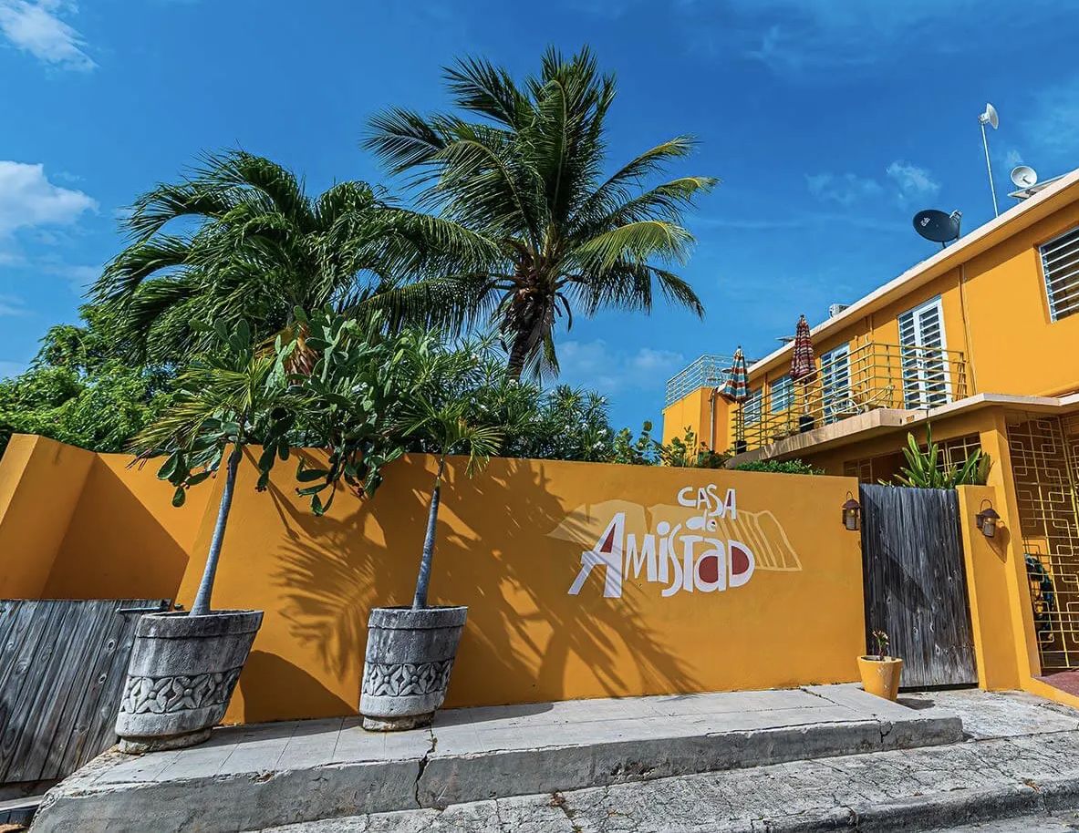 The Vieques Inn — small island guesthouse with garden courtyard near Sun Bay, Esperanza
