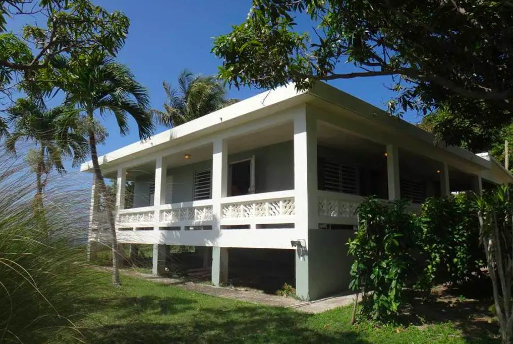 Casa de Amistad Vieques — small boutique guesthouse in Isabel Segunda with central courtyard pool