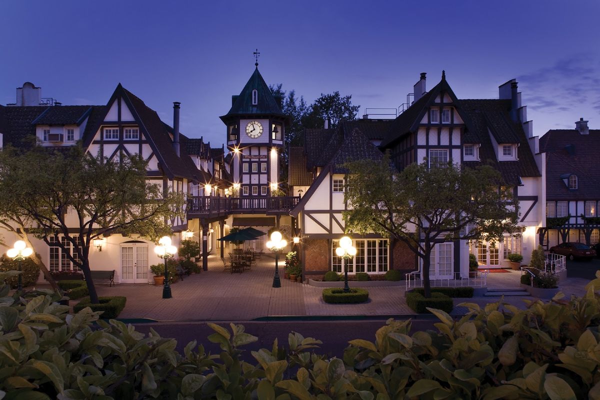 Inn at Blackberry Creek — restored 1900 craftsman bed and breakfast near Whitman College in Walla Walla