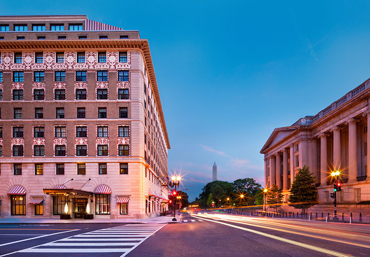 W Washington DC hotel with White House and Monument views from rooftop