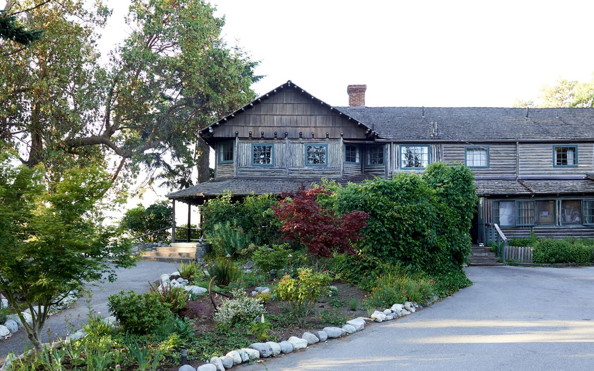 Saratoga Inn — Langley B&B with shingled exterior and water views over Saratoga Passage, Whidbey Island