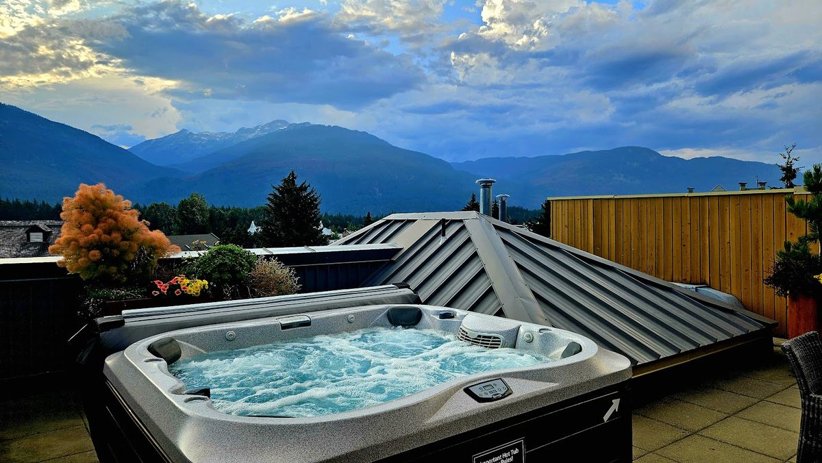 Sundial Hotel — Whistler — additional view 3