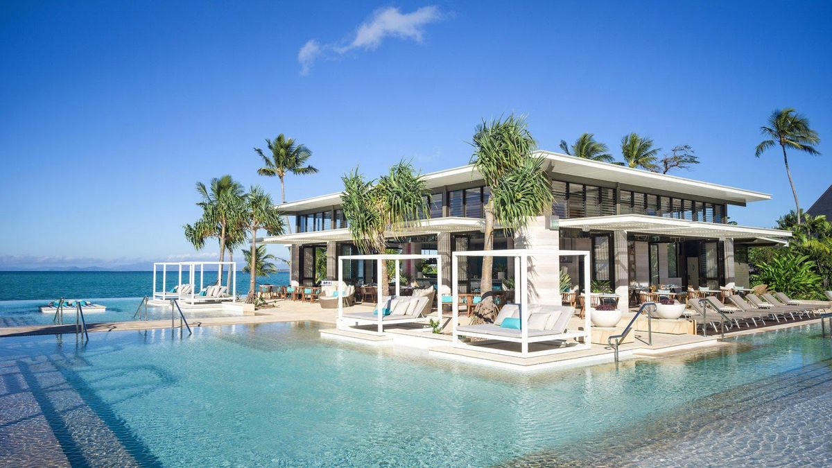 Daydream Island Resort Australia — 277 rooms family resort on private island in Whitsundays Great Barrier Reef
