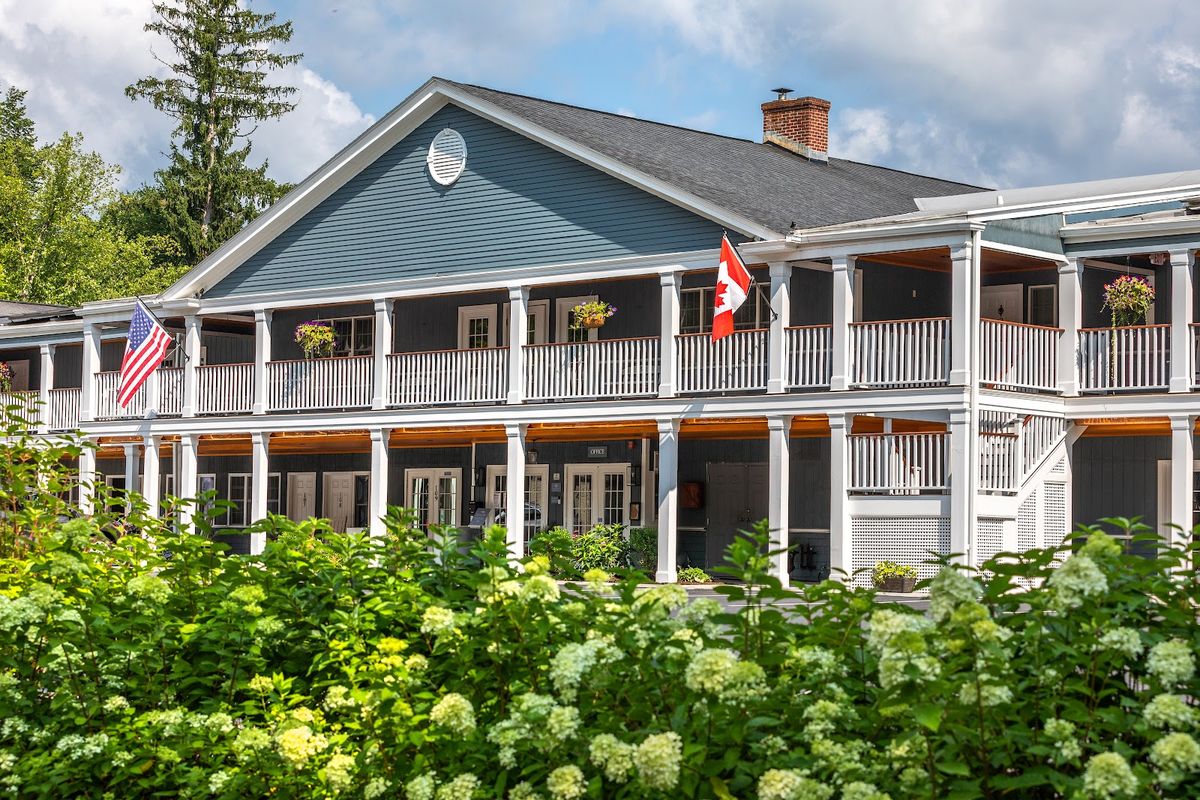 The Jackson House Inn — 1890 Victorian B&B on Senior Lane just west of Woodstock Vermont village